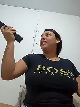 Snapshot of LizzRouse chatting on 11.01.25 LizzRouse online show from 11.01.25