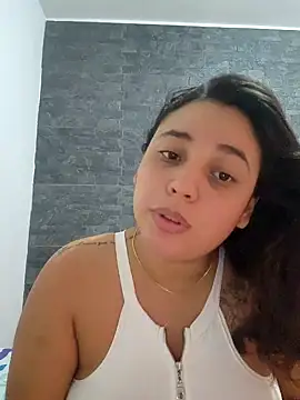 Snapshot of LizzRouse chatting on 11.13.25 LizzRouse online show from 11.13.25