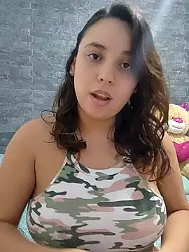 Snapshot of LizzRouse chatting on 11.20.25 LizzRouse online show from 11.20.25