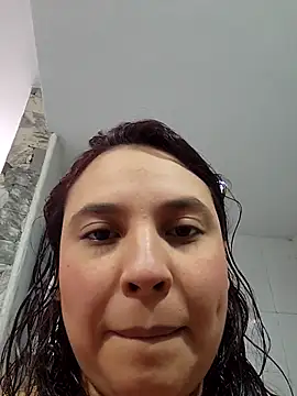 Snapshot of LizzRouse chatting on 12.02.25 LizzRouse online show from 12.02.25