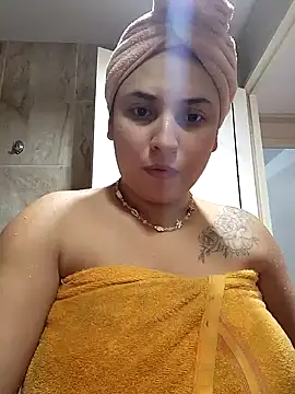 Snapshot of LizzRouse chatting on 01.08.26 LizzRouse online show from 01.08.26