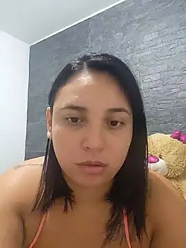 Snapshot of LizzRouse chatting on 01.12.26 LizzRouse online show from 01.12.26