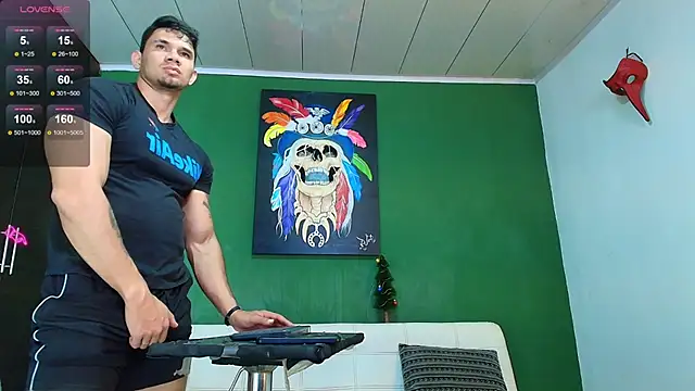 Snapshot of GendersonFit chatting on 11.27.25 GendersonFit online show from 11.27.25