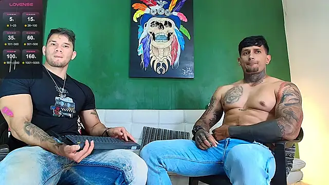 Snapshot of GendersonFit chatting on 01.12.26 GendersonFit online show from 01.12.26