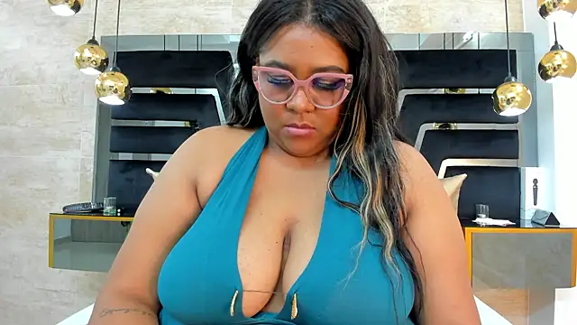 Snapshot of BiancaFollerach chatting on 03.08.25 BiancaFollerach online show from 03.08.25