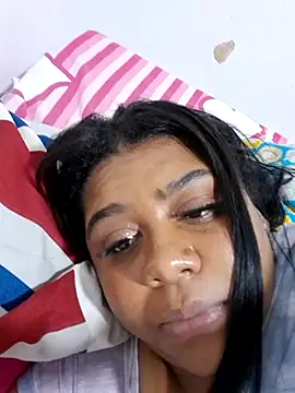 Snapshot of BiancaFollerach chatting on 12.23.25 BiancaFollerach online show from 12.23.25