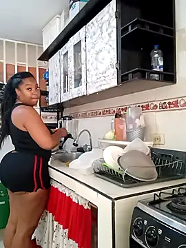 laqquishax online show from 10.21.25