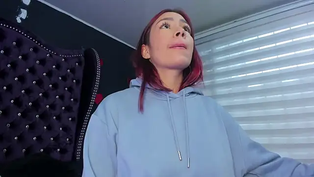 perla7777 online show from 02.19.25