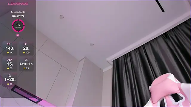 Snapshot of mikio_san chatting on 02.09.25 mikio san online show from 02.09.25