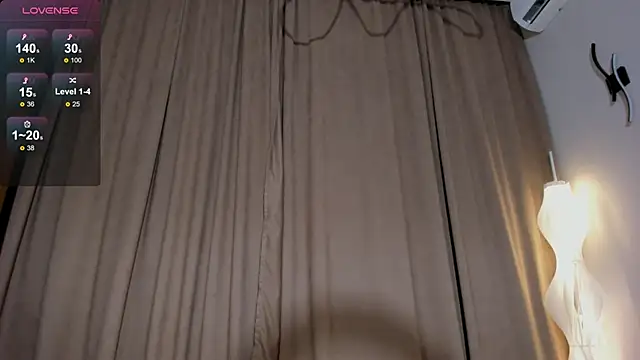 Snapshot of mikio_san chatting on 03.19.25 mikio san online show from 03.19.25