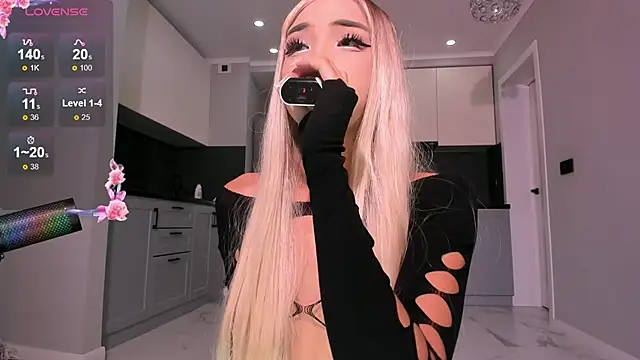 Snapshot of mikio_san chatting on 02.15.26 mikio san online show from 02.15.26