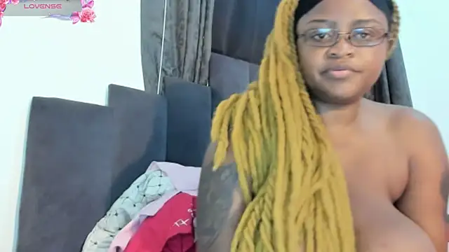 CuteBustyBabes online show from 12.26.24