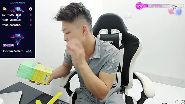 Naughty--asian online show from 03.10.26