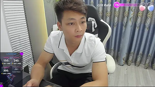 Snapshot of Naughty--asian chatting on 07.05.26 Naughty--asian online show from 07.05.26