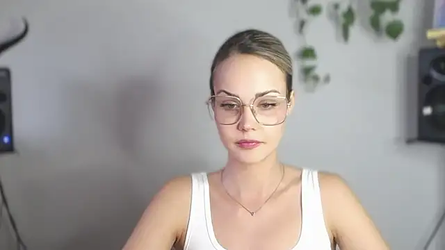 Snapshot of LexiexPlay chatting on 02.12.25 LexiexPlay online show from 02.12.25