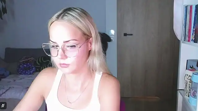 Snapshot of LexiexPlay chatting on 10.15.25 LexiexPlay online show from 10.15.25