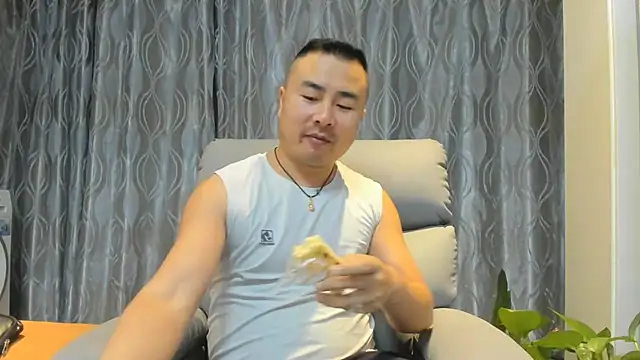 Snapshot of guozuo chatting on 05.28.26 guozuo online show from 05.28.26