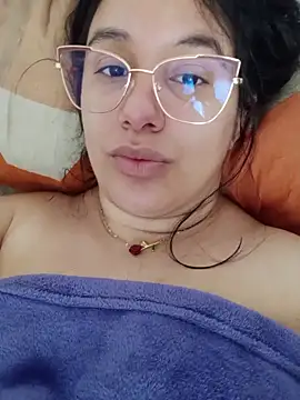 Snapshot of Deina_bunny chatting on 03.11.26 Deina bunny online show from 03.11.26