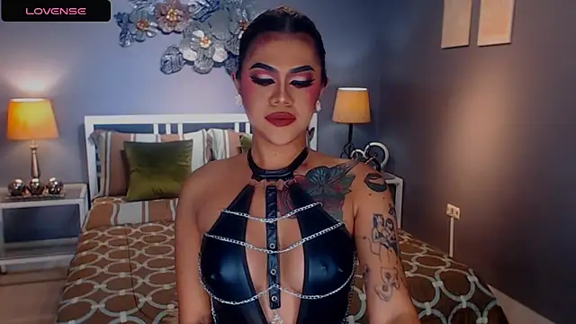 StellaStrong30 online show from 03.05.25