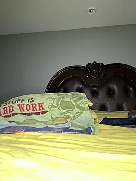 ThickAssRena online show from 12.23.25