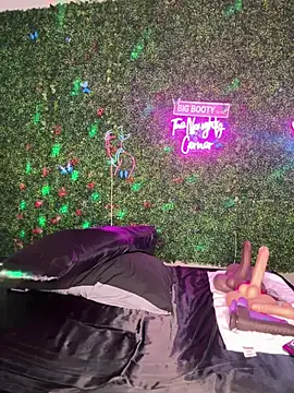 ThickAssRena online show from 04.30.26