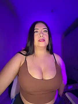Snapshot of cami_ortiz__ chatting on 07.11.26 cami ortiz online show from 07.11.26