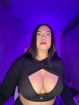 Snapshot of cami_ortiz__ chatting on 07.18.26 cami ortiz online show from 07.18.26