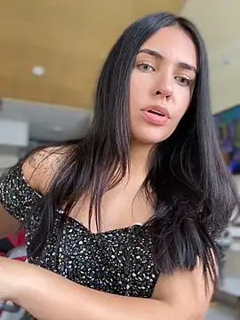 DaphneUwu online show from 12.05.24