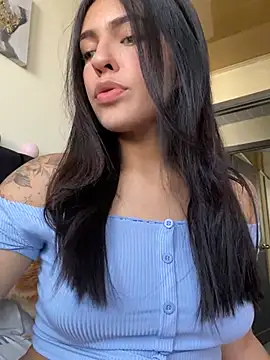 DaphneUwu online show from 12.14.24