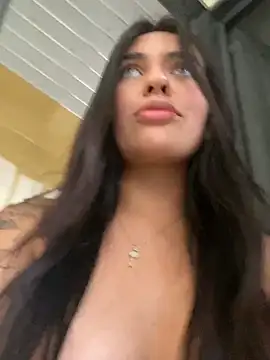 DaphneUwu online show from 01.05.25