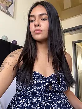 DaphneUwu online show from 01.13.25