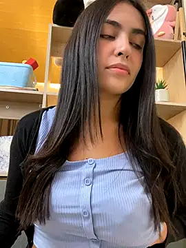 DaphneUwu online show from 10.14.25