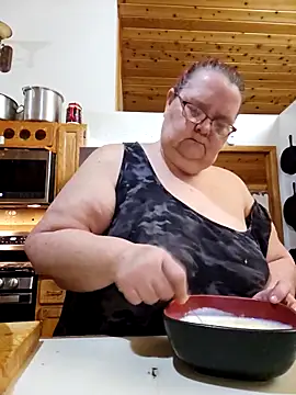 Snapshot of Hornybbw1978 chatting on 04.30.26 Hornybbw1978 online show from 04.30.26