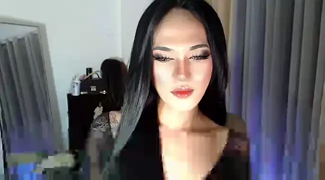 Snapshot of Ts-Glamourosa chatting on 03.15.25 Ts-Glamourosa online show from 03.15.25