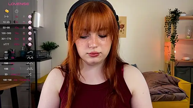 Snapshot of Sofy_Benson chatting on 07.10.26 Sofy Benson online show from 07.10.26