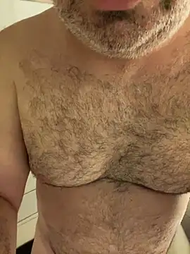 Snapshot of mpowerintime chatting on 12.20.25 mpowerintime online show from 12.20.25