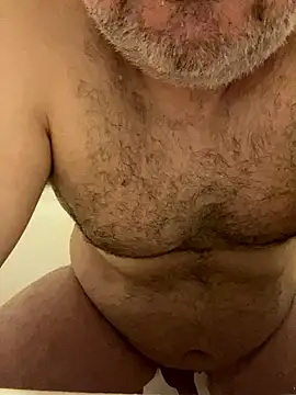 Snapshot of mpowerintime chatting on 12.21.25 mpowerintime online show from 12.21.25