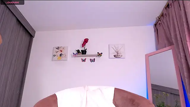 Annaross2 online show from 03.12.25