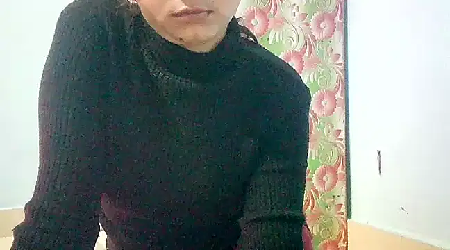 Snapshot of lovelydesi21 chatting on 01.22.25 lovelydesi21 online show from 01.22.25
