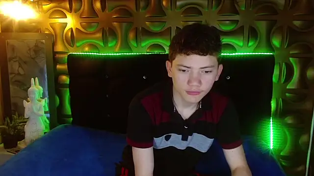 Snapshot of cruz_dante chatting on 03.19.26 cruz dante online show from 03.19.26