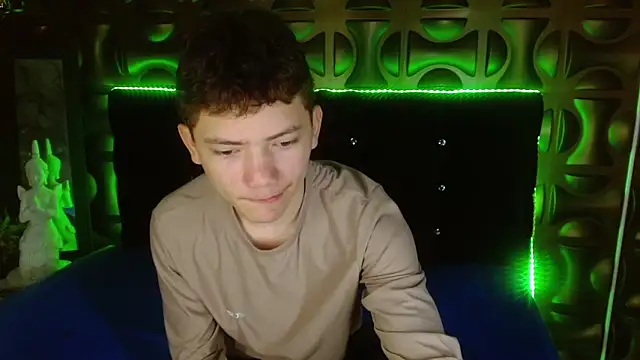 Snapshot of cruz_dante chatting on 03.20.26 cruz dante online show from 03.20.26