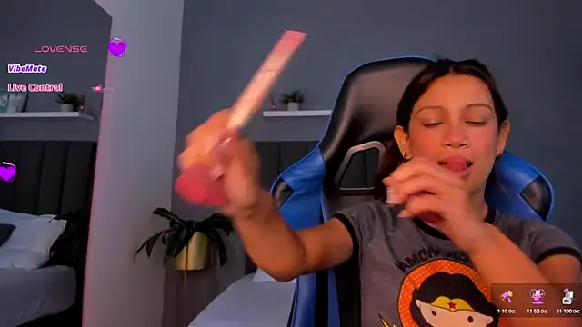 cora 22 online show from 10.30.25