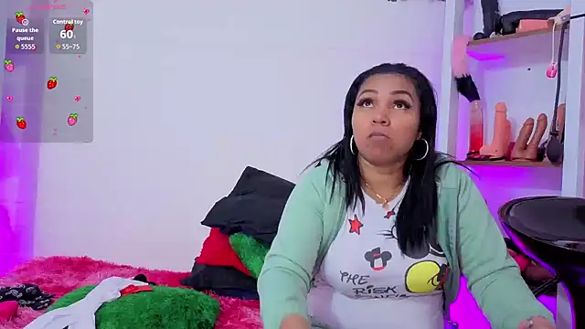 louise nails online show from 04.23.26