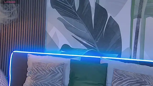 Snapshot of RubyValen chatting on 01.30.25 RubyValen online show from 01.30.25