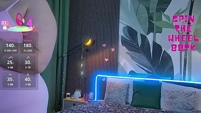 Snapshot of RubyValen chatting on 03.05.25 RubyValen online show from 03.05.25