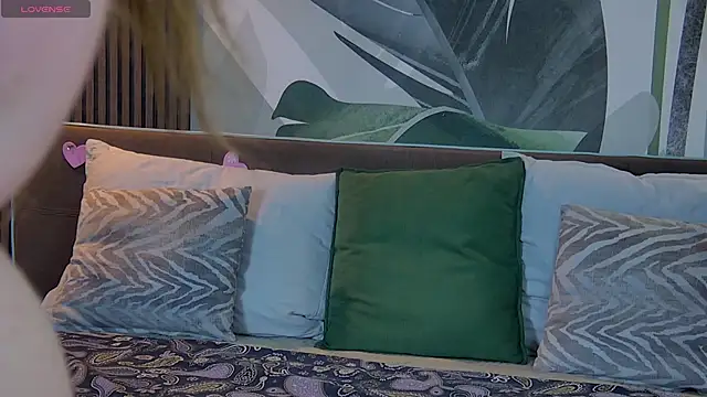 Snapshot of RubyValen chatting on 03.12.25 RubyValen online show from 03.12.25