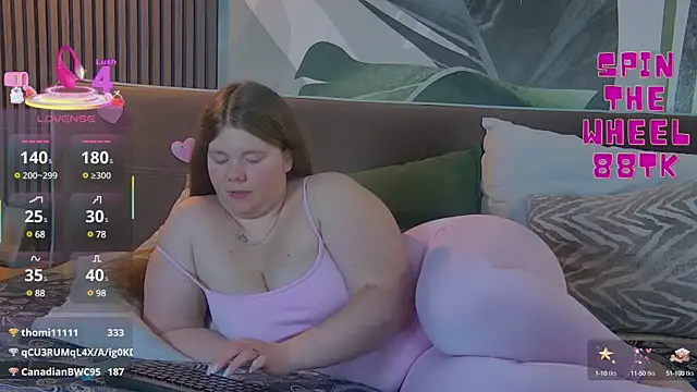 Snapshot of RubyValen chatting on 03.21.25 RubyValen online show from 03.21.25