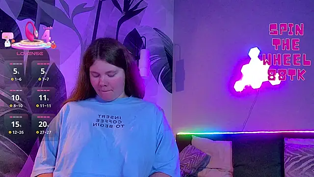 Snapshot of RubyValen chatting on 09.09.25 RubyValen online show from 09.09.25