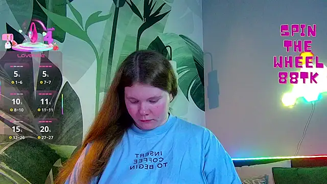 Snapshot of RubyValen chatting on 10.01.25 RubyValen online show from 10.01.25