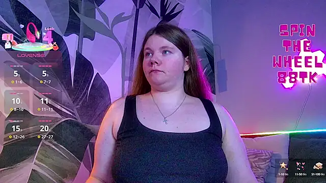 Snapshot of RubyValen chatting on 10.10.25 RubyValen online show from 10.10.25